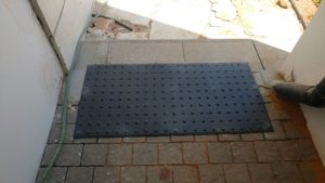 שטיח עם גבשושית